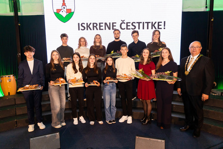 odličnjaki-študenti 2025